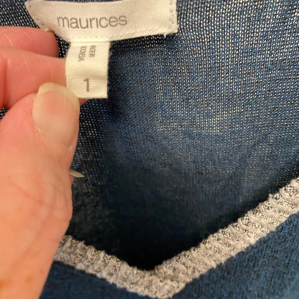 Maurices Color Block Top Ls 1 1x - image 7